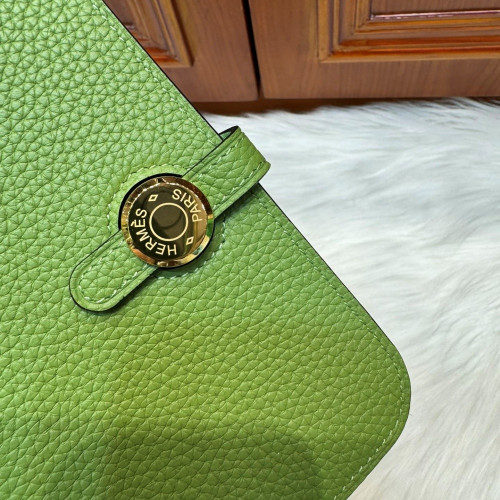 [에르메스]HERMES- Dogon 여권 지갑 Togo – Apple Green  Gold