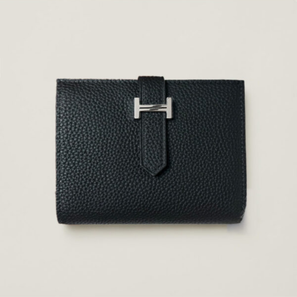 [에르메스] HERMES-Bearn 컴팩트 반지갑 Togo – Sauge  Silver