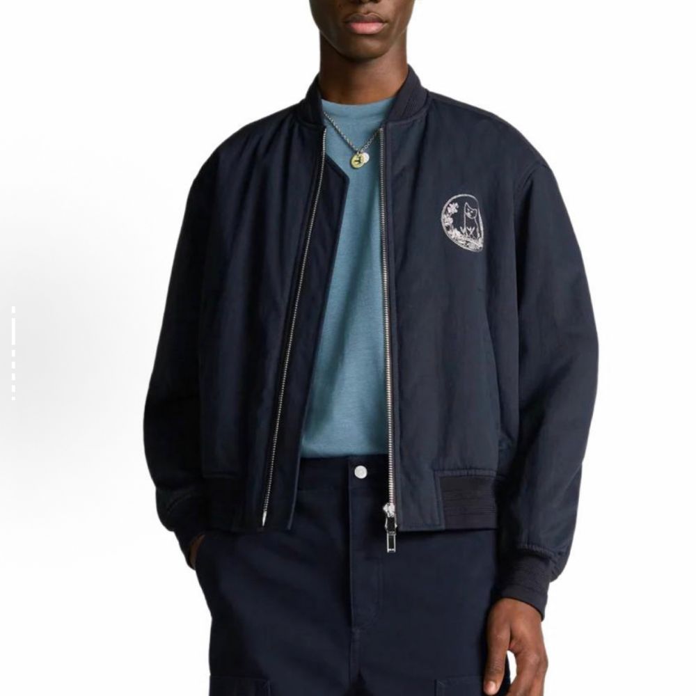 [디올] DIOR 자수 로고 봄버 자켓