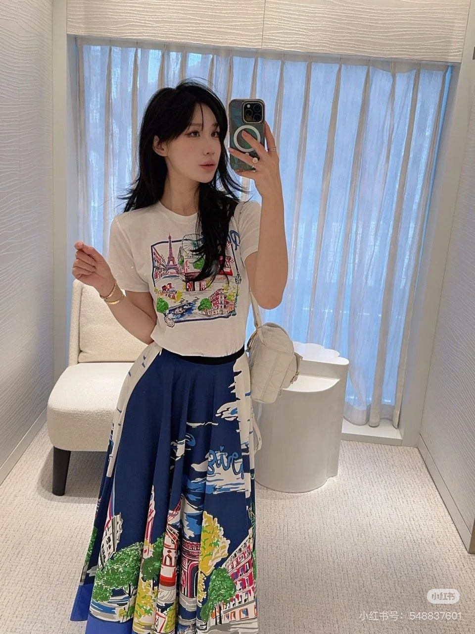 [디올] DIOR  파리 레드 카펫 프린트 그래픽 티셔츠