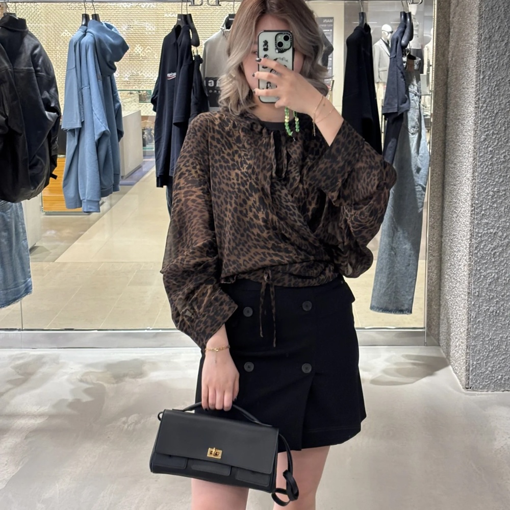 [발렌시아가] Balenciaga Air Clutch 발렌시아가 벨 에어 클러치 26x15x5cm