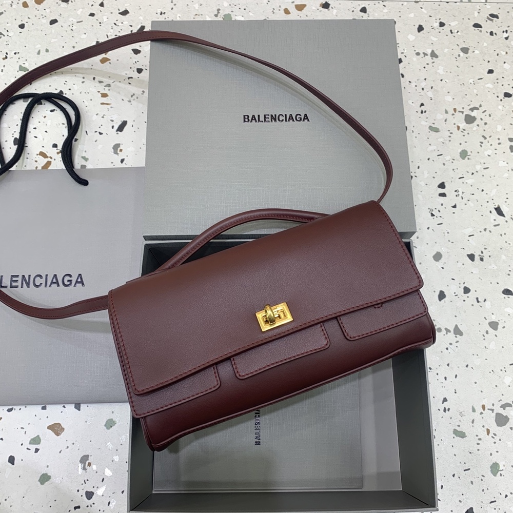 [발렌시아가] Balenciaga Air Clutch 발렌시아가 벨 에어 클러치 26x15x5cm
