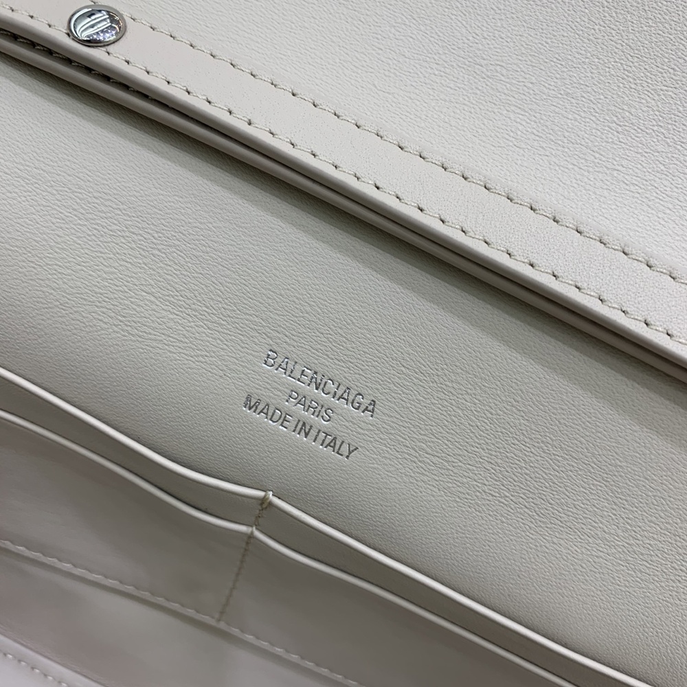 [발렌시아가] Balenciaga Air Clutch 발렌시아가 벨 에어 클러치 26x15x5cm