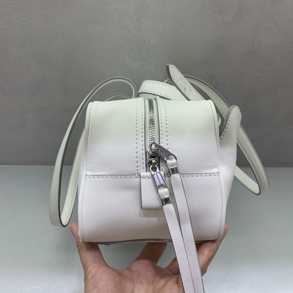 [발렌시아가] Balenciaga carrie bowling 캐리 볼링 백 36x18x14.5cm 33x12x12cm