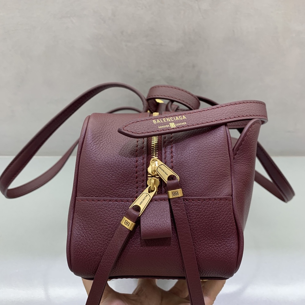 [발렌시아가] Balenciaga carrie bowling 캐리 볼링 백 36x18x14.5cm 33x12x12cm