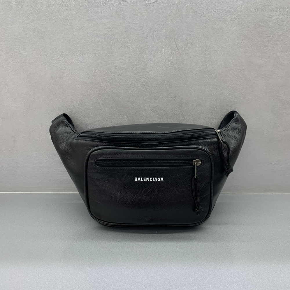 [발렌시아가] Balenciaga 로고 메신저 백 40x24x18cm
