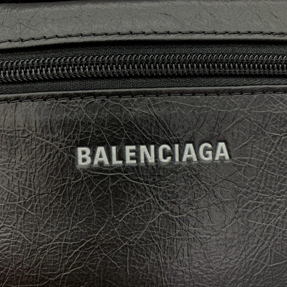 [발렌시아가] Balenciaga 로고 메신저 백 40x24x18cm