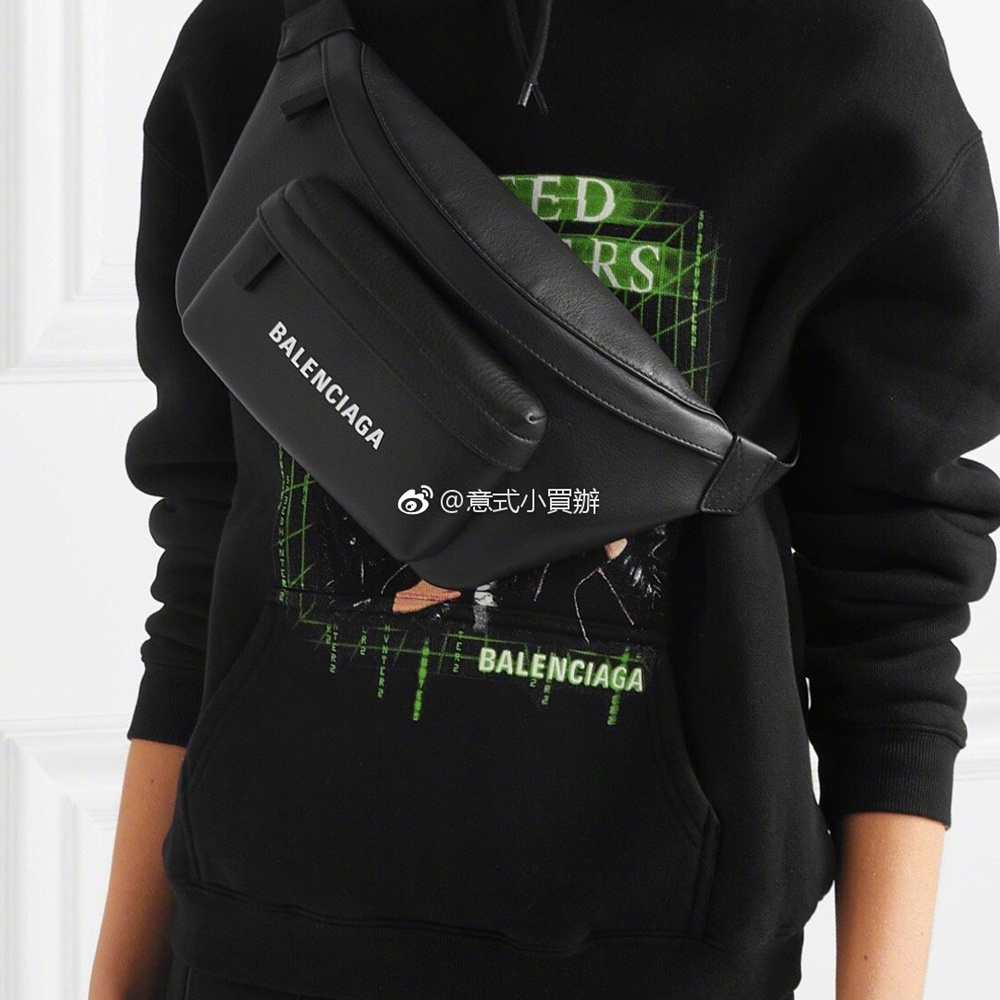 [발렌시아가] Balenciaga 로고 메신저 백 40x24x18cm