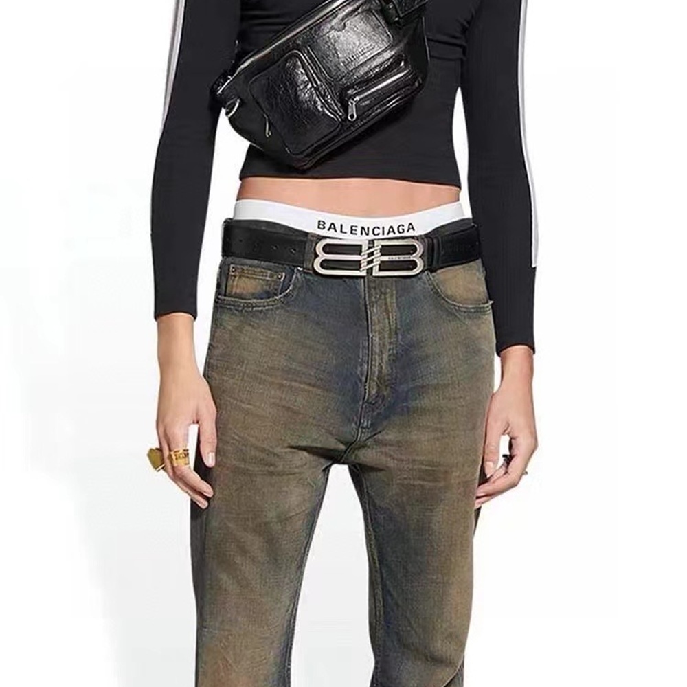 [발렌시아가] Balenciaga 로고 메신저 백 40x24x18cm