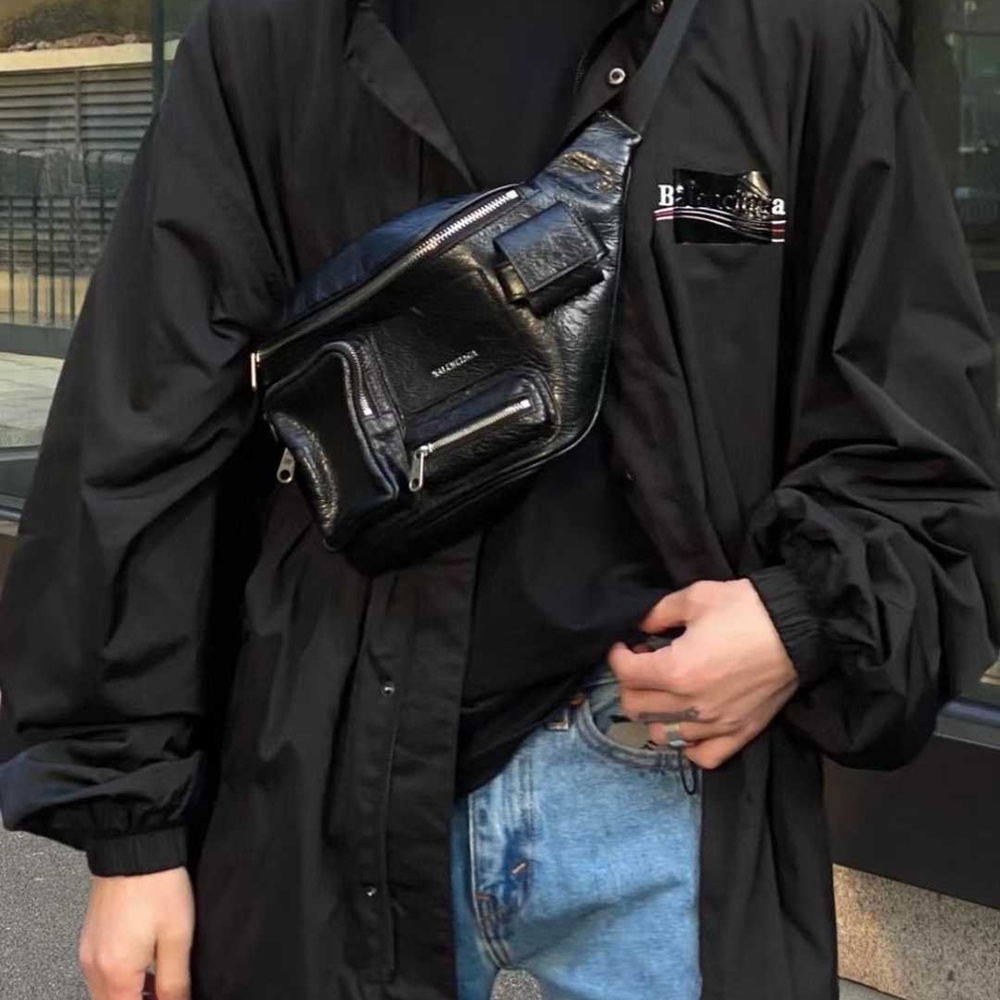 [발렌시아가] Balenciaga 로고 메신저 백 40x24x18cm