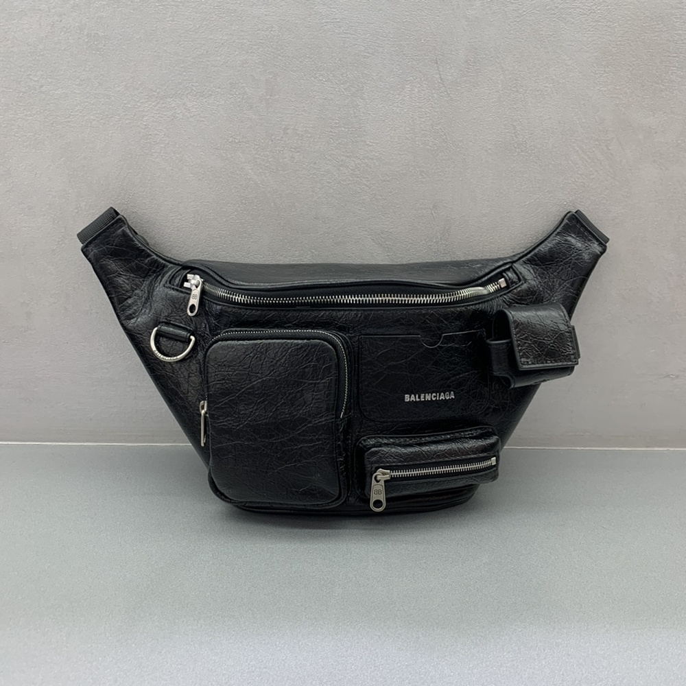 [발렌시아가] Balenciaga 로고 메신저 백 40x24x18cm