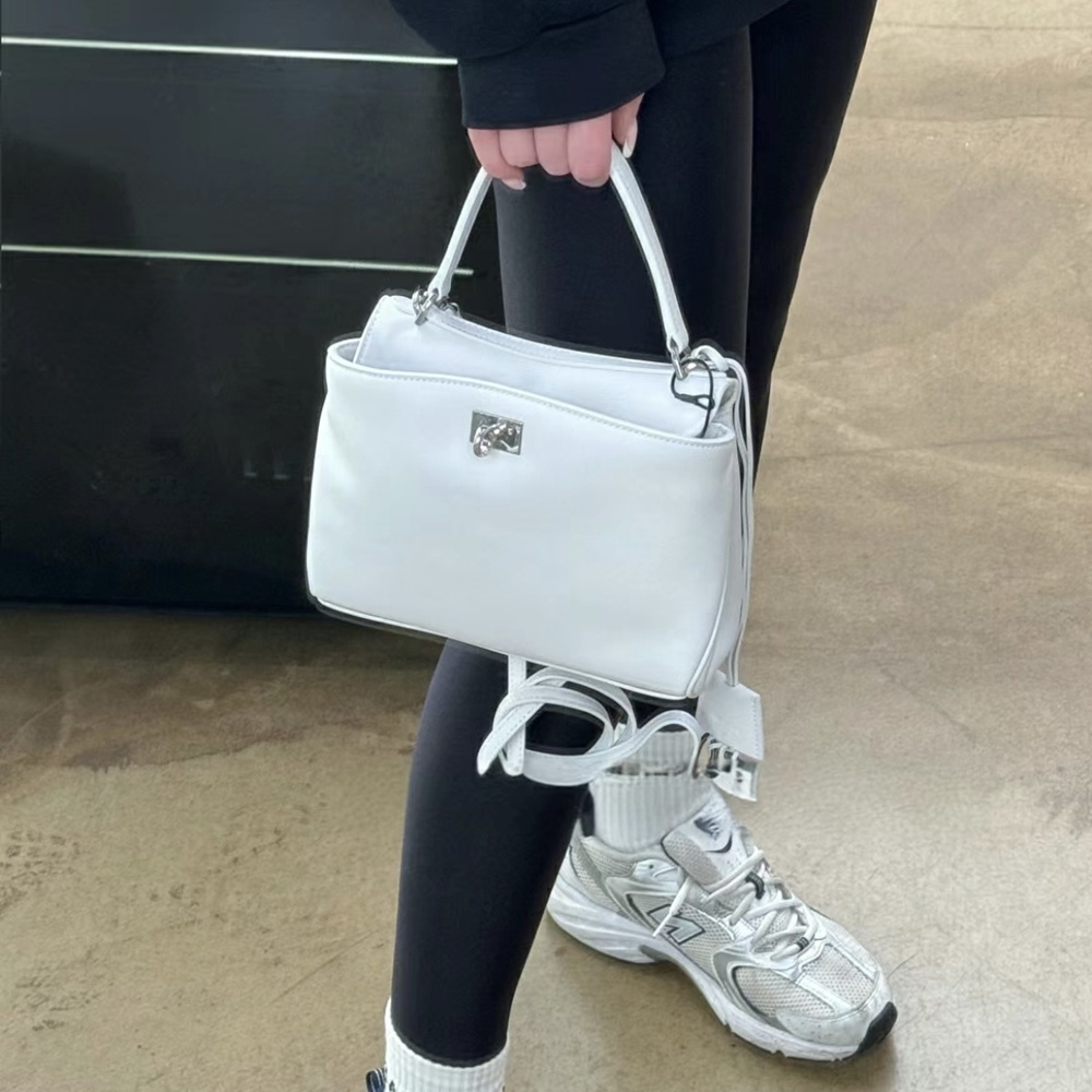 [발렌시아가] Balenciaga 로데오 3사이즈 토트 벡 Balenciaga Rodeo bag 40x30x13cm 35x23x11cm 23x10x8cm