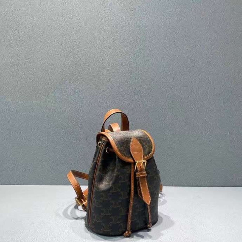 [셀린느] CELINE TRIOMPHE BACKPACK- 셀린느 미니 폴코 백팩 트리오페 TAN 197662CAS.04LU 17x20x20cm