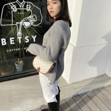 [셀린느] 191502 Celine Bag FOLCO 셀린느 폴코 숄더백 18x16x10cm