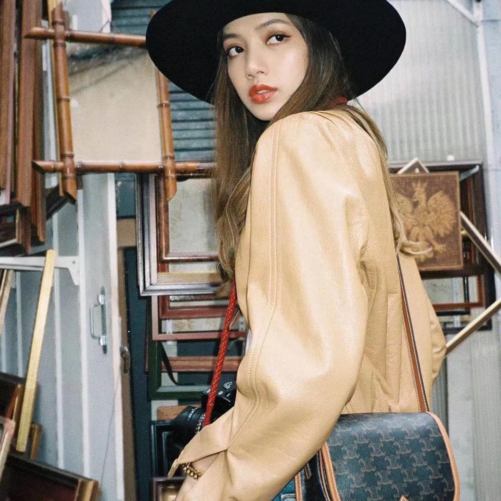 [셀린느] 191502 Celine Bag FOLCO 셀린느 폴코 숄더백 18x16x10cm