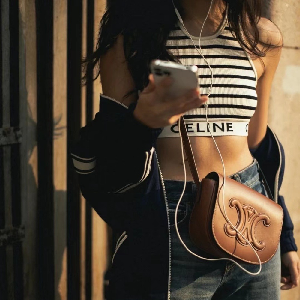 [셀린느] 191502 Celine Bag FOLCO 셀린느 폴코 숄더백 18x16x10cm