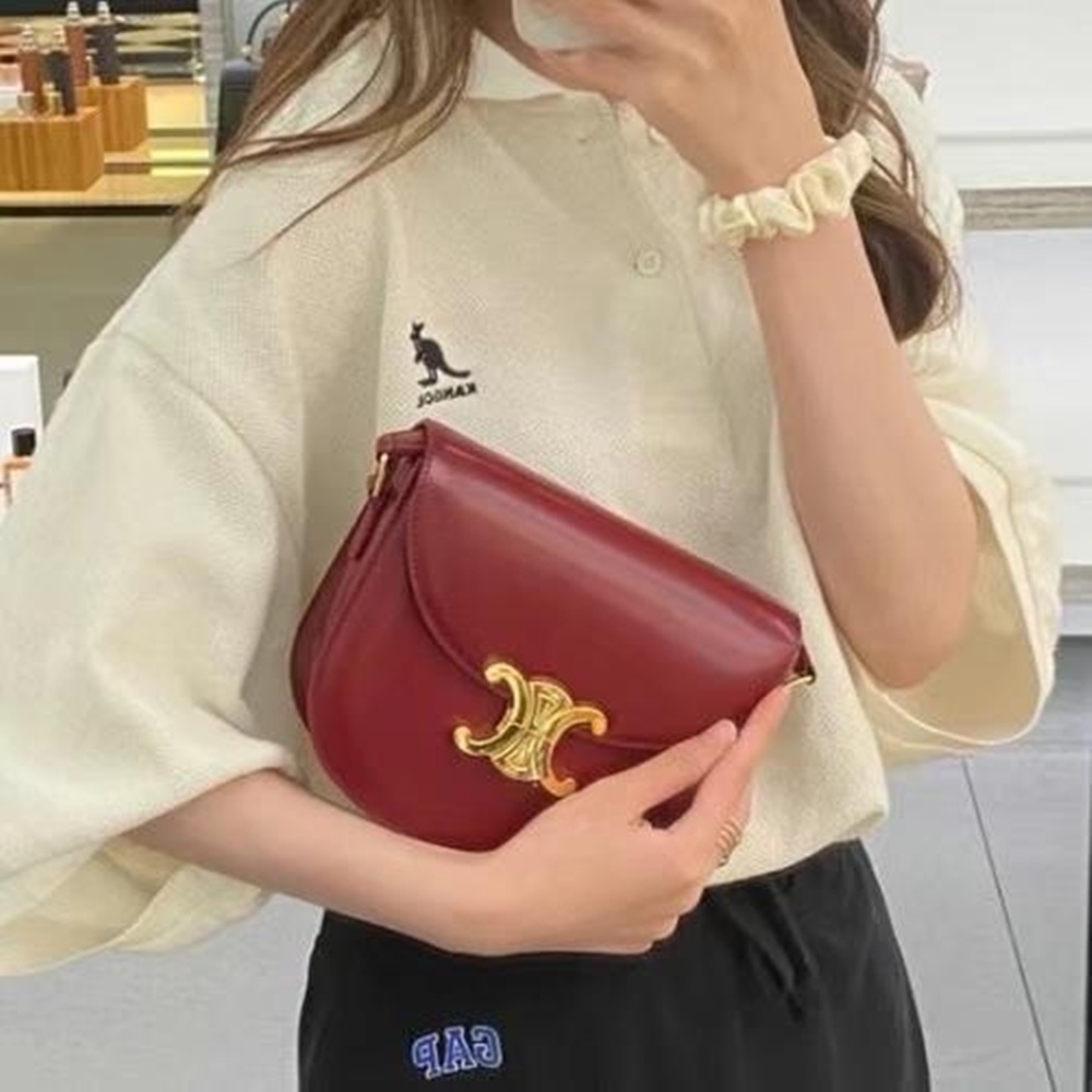 [셀린느] CELINE BESACE TRIOMPHE SHOULDER BAG - 셀린느 트리오페 베사체 캔버스 숄더백 18x16x6cm