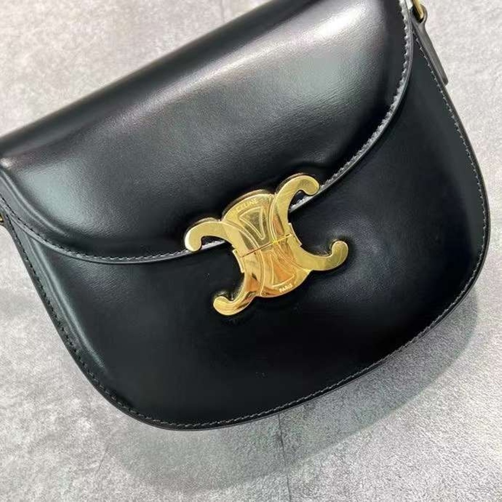 [셀린느] CELINE BESACE TRIOMPHE SHOULDER BAG - 셀린느 트리오페 베사체 캔버스 숄더백 18x16x6cm