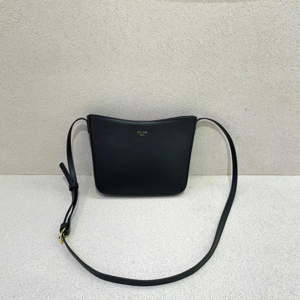 [셀린느] CELINE BESACE TRIOMPHE SHOULDER BAG - 셀린느 트리오페 베사체 캔버스 숄더백 18x16x6cm