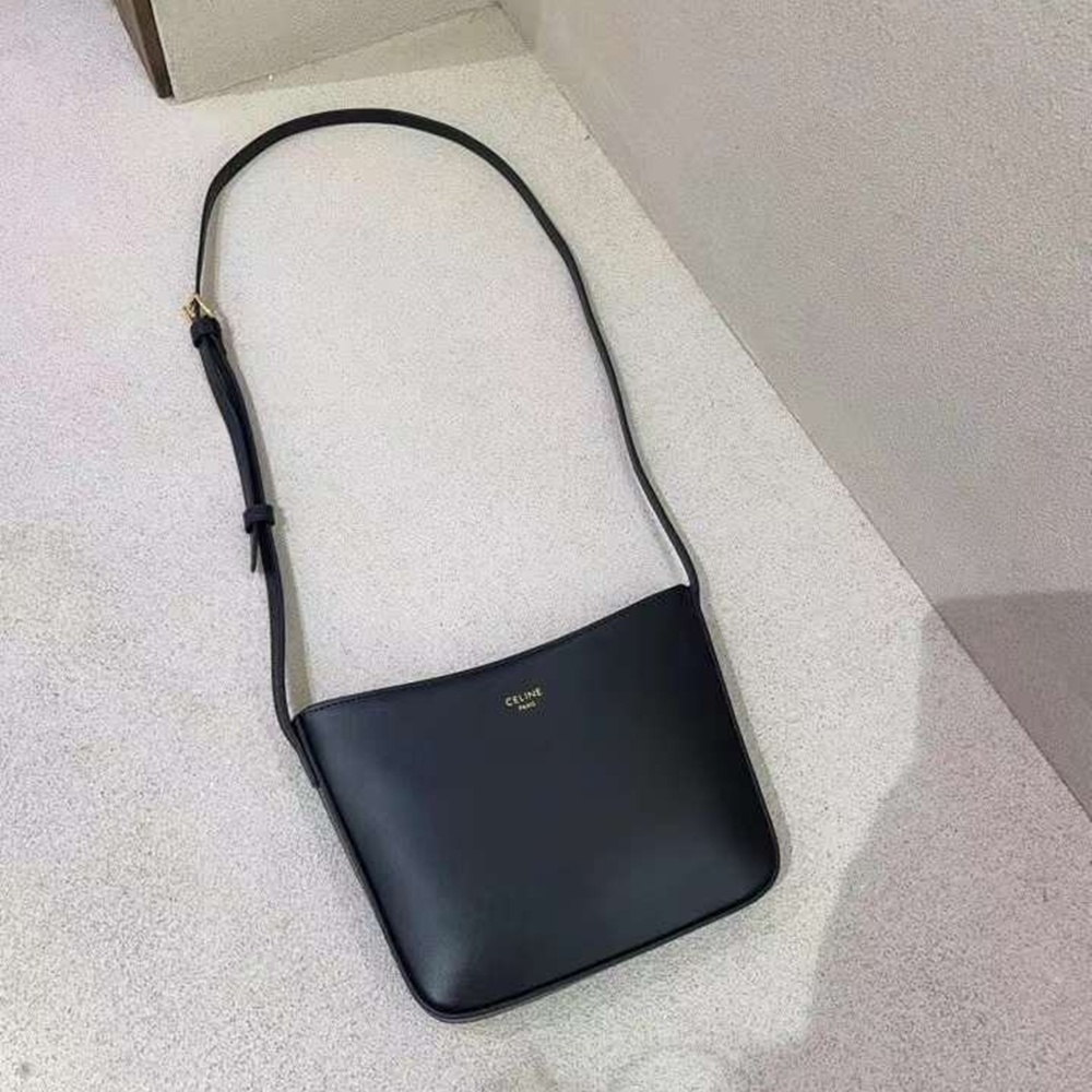 [셀린느] CELINE BESACE TRIOMPHE SHOULDER BAG - 셀린느 트리오페 베사체 캔버스 숄더백 18x16x6cm