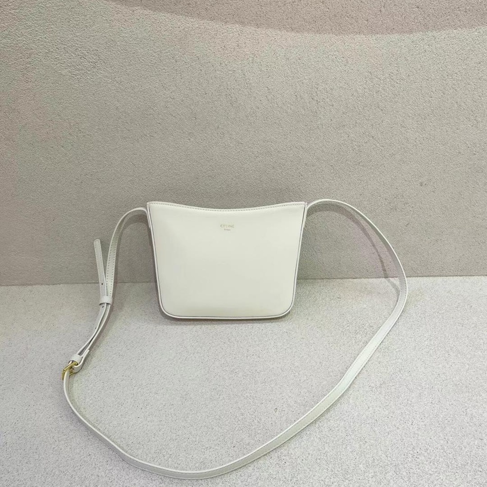 [셀린느] CELINE BESACE TRIOMPHE SHOULDER BAG - 셀린느 트리오페 베사체 캔버스 숄더백 18x16x6cm
