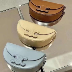 [셀린느] CELINE TRIOMPHE BESACE SHOULDER BAG - 셀린느 트리오페 틴 베사체 숄더백 110962BZ4 15x6x23cm