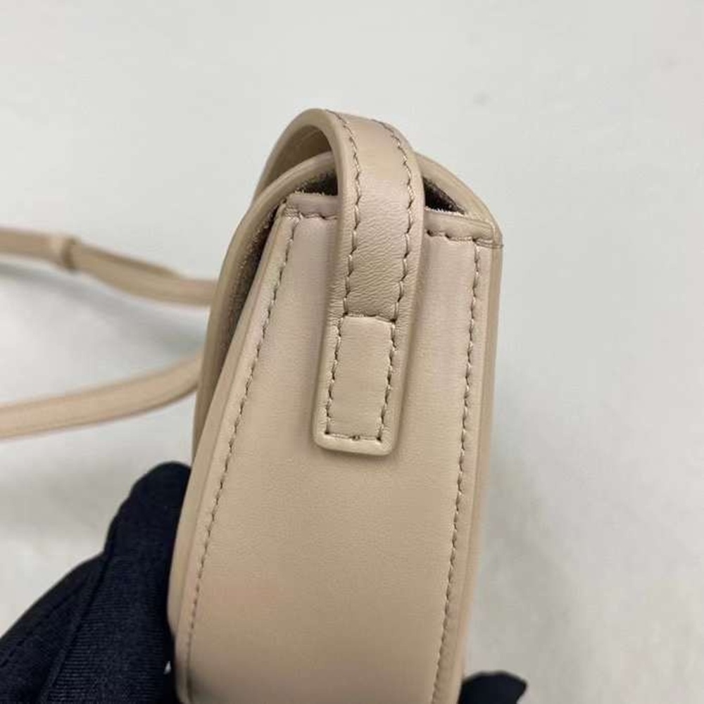 [셀린느] CELINE TRIOMPHE BESACE SHOULDER BAG - 셀린느 트리오페 틴 베사체 숄더백 110962BZ4 15x6x23cm