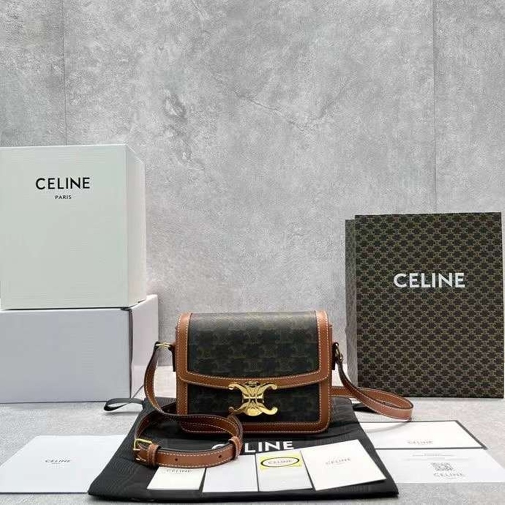 [셀린느] CELINE TRIOMPHE SHOULDER BAG - 셀린느 트리오페 숄더백 18x14x6cm