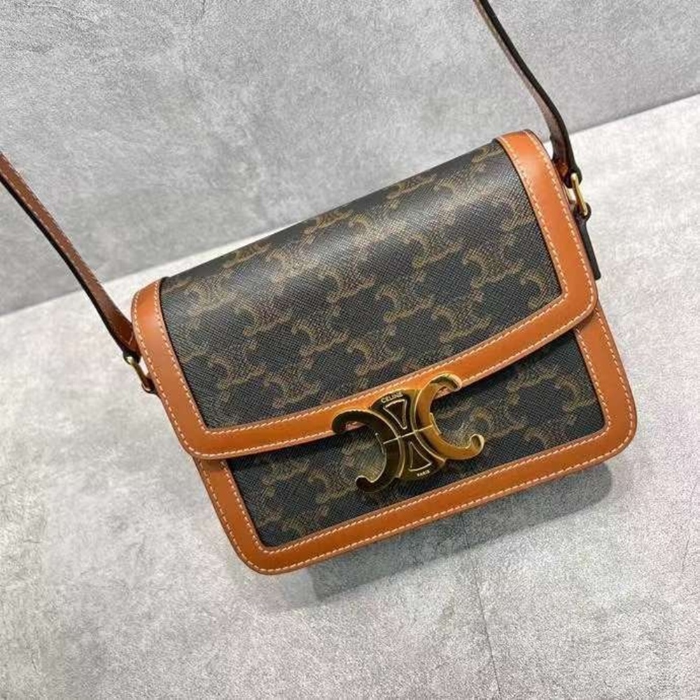 [셀린느] CELINE TRIOMPHE SHOULDER BAG - 셀린느 트리오페 숄더백 18x14x6cm