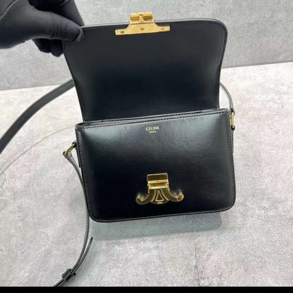 [셀린느] CELINE TRIOMPHE SHOULDER BAG - 셀린느 트리오페 숄더백 18x14x6cm