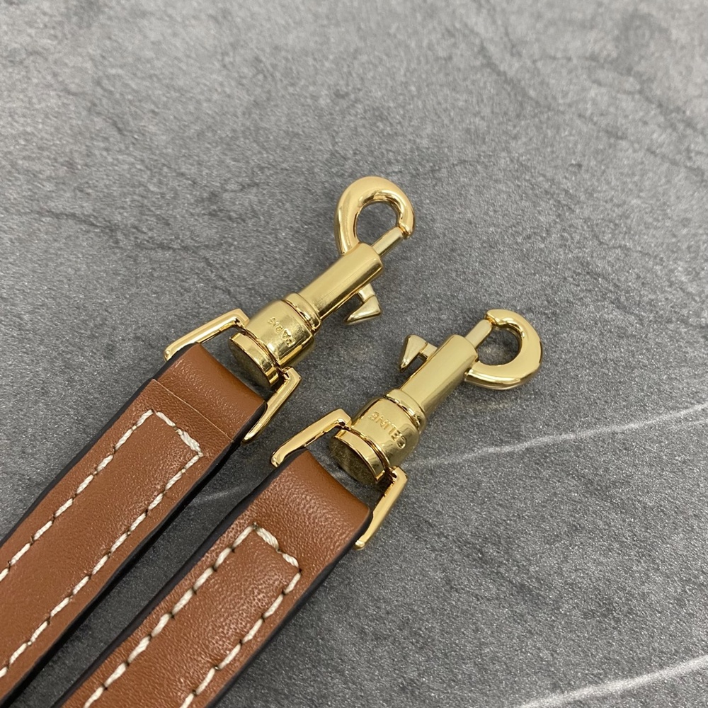 [셀린느] 100665 Celine Bag 셀린느 트리오페 캔바스 파우치 백 TRIOMPHE CANVAS 13.5x9.5x7.5cm