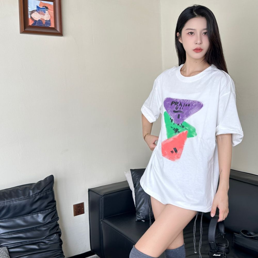 [프라다] PRADA 페인티드 로고 프린트 티셔츠