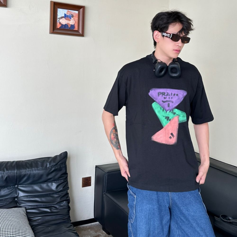 [프라다] PRADA 페인티드 로고 프린트 티셔츠