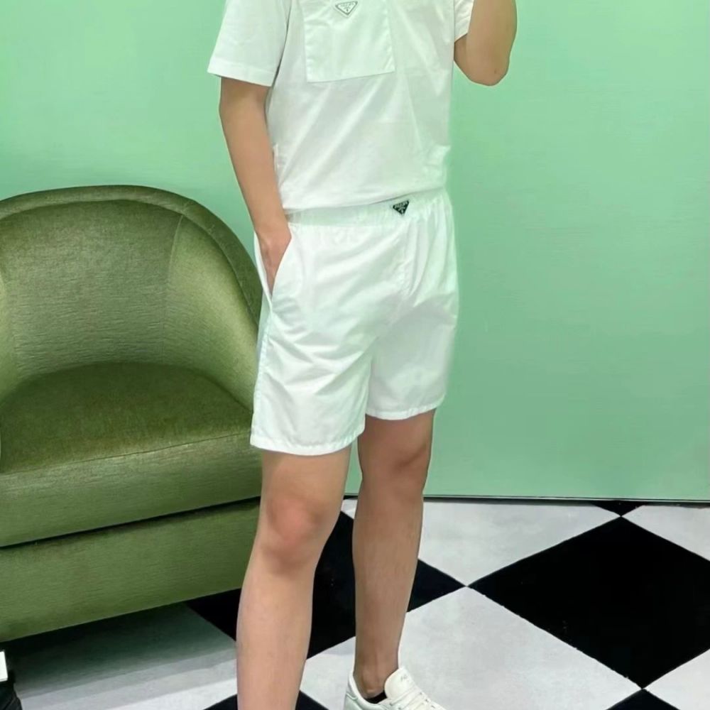 [프라다] PRADA 트라이앵글 로고 비치 쇼츠