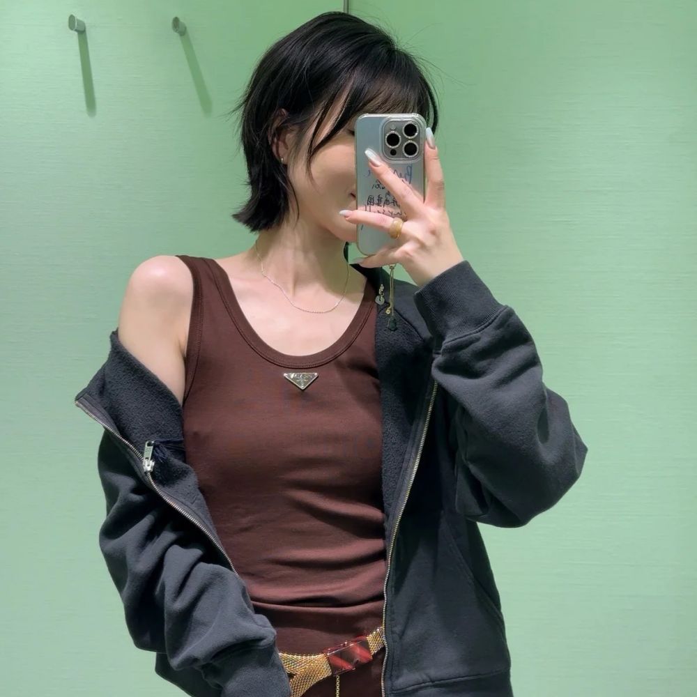 [프라다] PRADA 프라이앵글 로고 슬리브리스