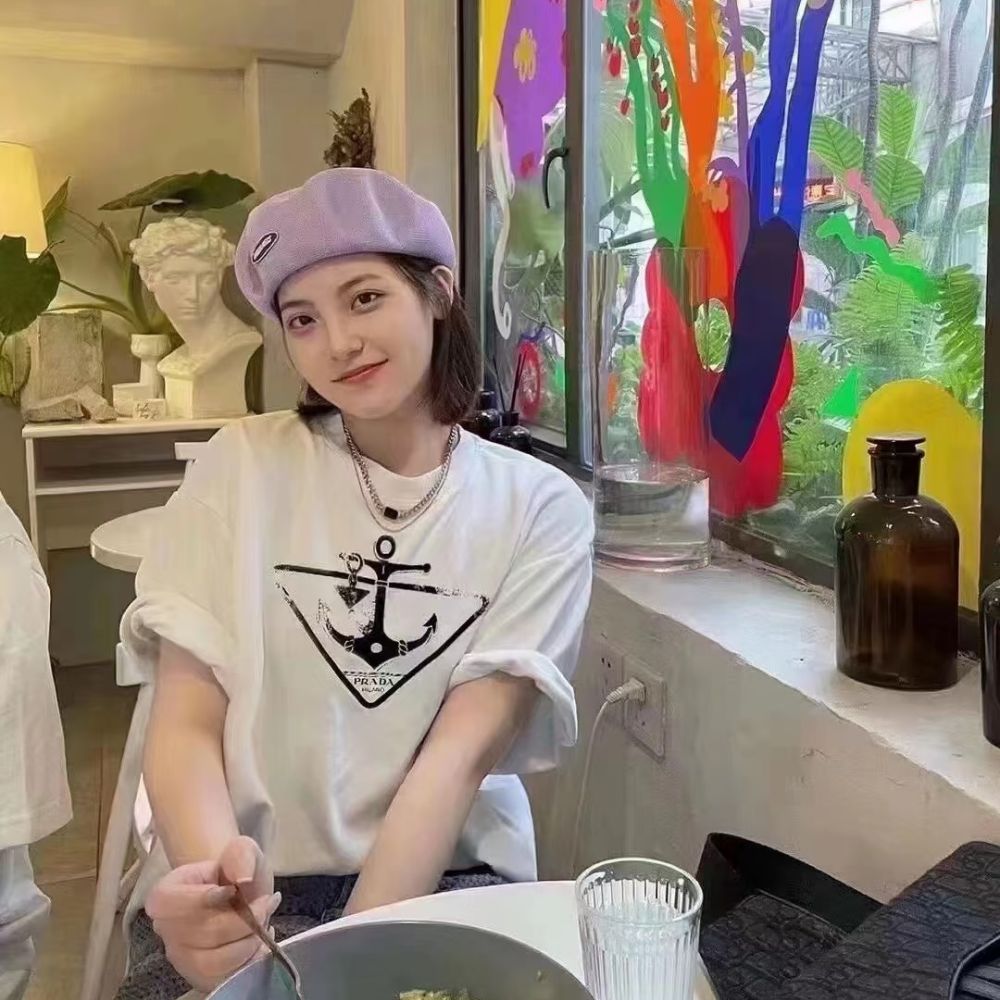 [프라다] PRADA 앵커 트라이앵글 로고 프린트 티셔츠