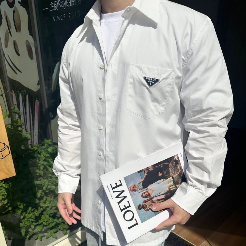 [프라다] PRADA 포켓 트라이앵글 로고 셔츠