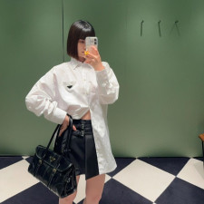 [프라다] PRADA 포켓 트라이앵글 로고 셔츠