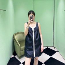 [프라다] PRADA 나일론 집업 슬리브리스 드레스