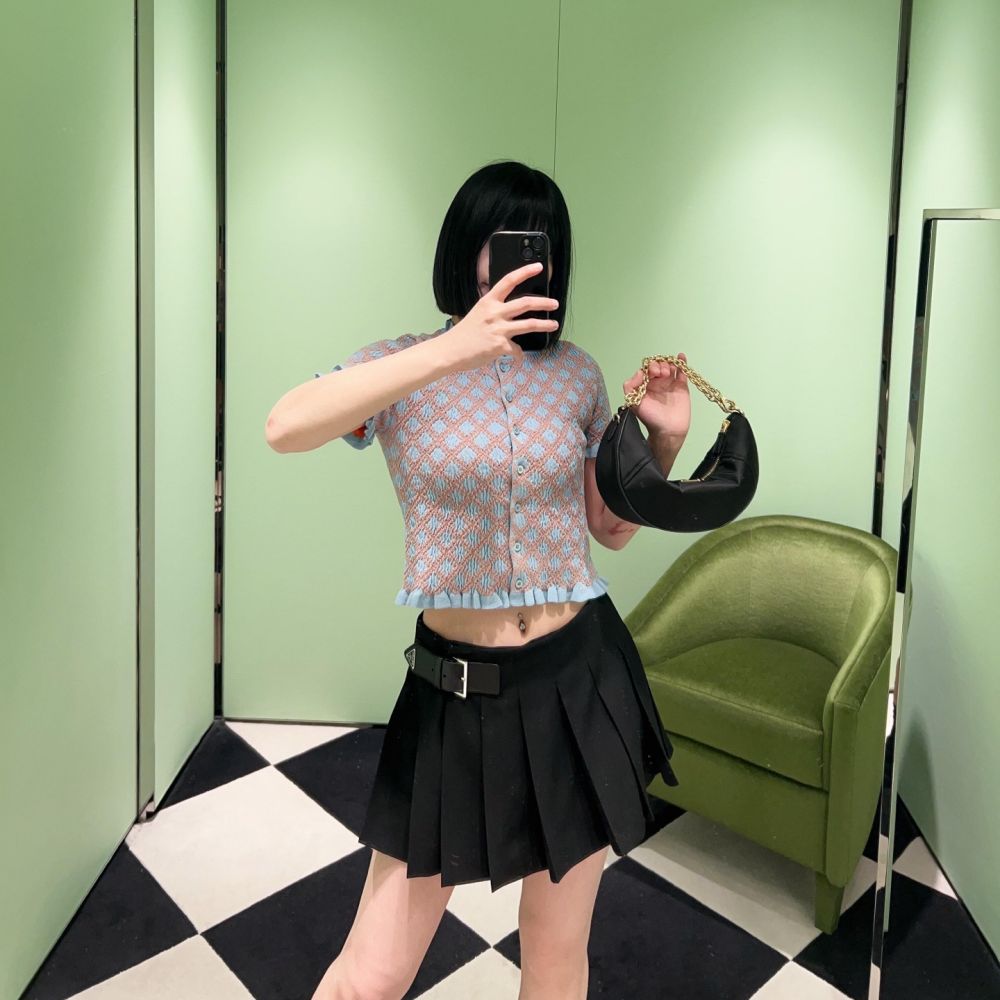 [프라다] PRADA 블루오렌지컬러 레이스 카라 스몰 티셔츠