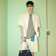 [프라다] PRADA 트라이앵글 램스킨 셔츠