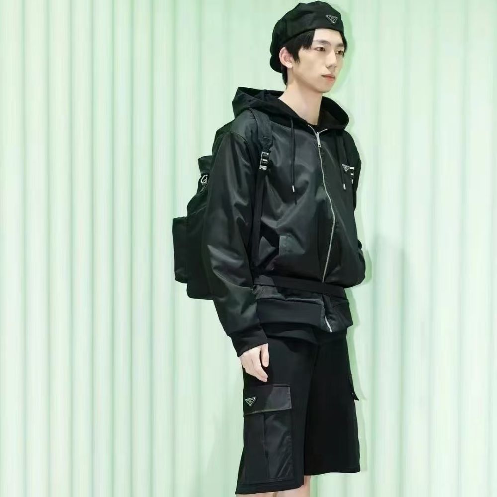 [프라다] PRADA 나일론 사이드포켓 카고 쇼츠