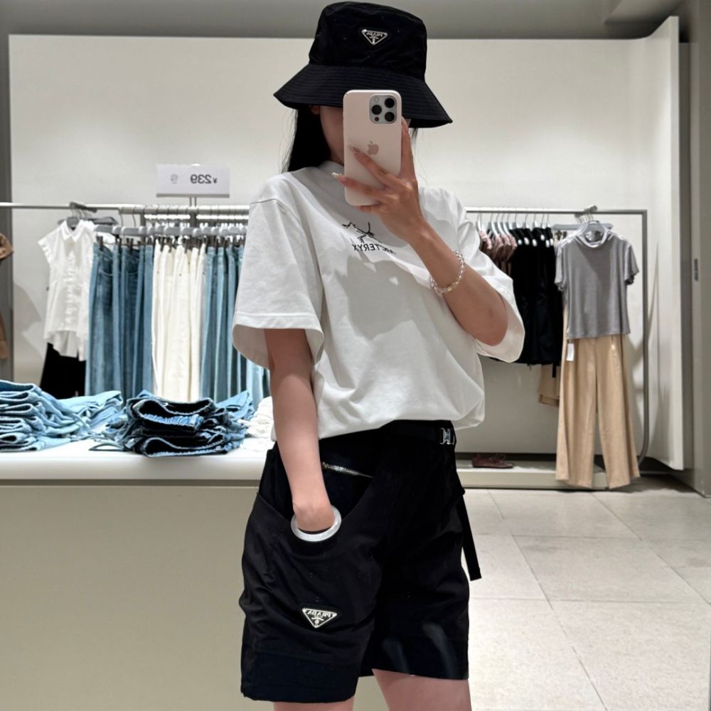 [프라다] PRADA 사이드 나일론 포켓 카고 쇼츠