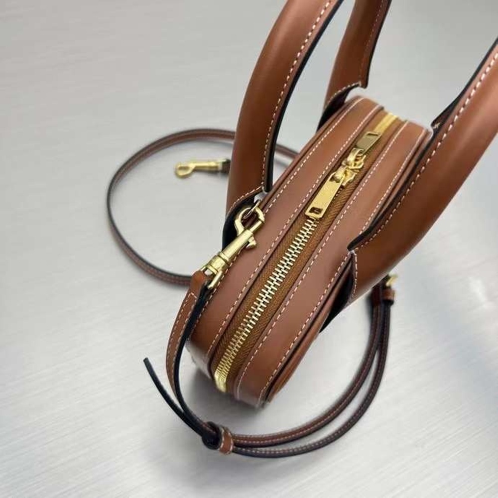 [셀린느] CELINE TRIOMPHE LOGO SATINATED CALFSKIN TOTE BAG - 셀린느 트리오페 로고 토트백 20x15x15cm