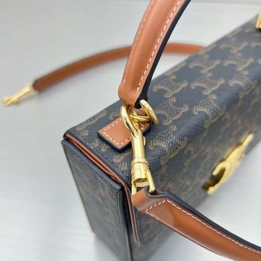 [셀린느] CELINE TRIOMPHE TOTE BAG -셀린느 월렛 온 체인 WOC 트리오페 사각 토트백 10I822DS9 22x13.5x6cm