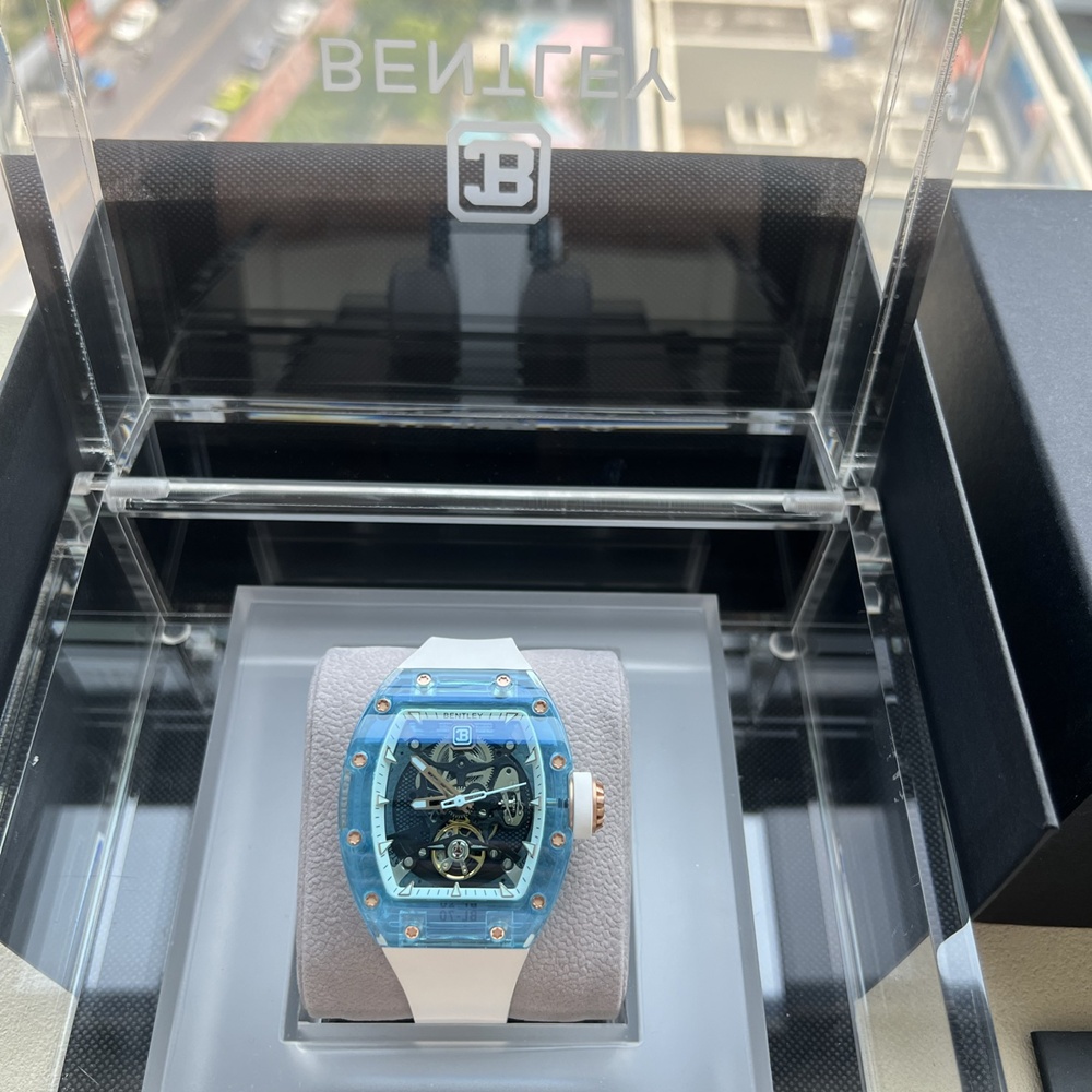 [브라이틀링] Breitling 브라이틀링 벤틀리 누드 스켈레톤 러버 42.2mm