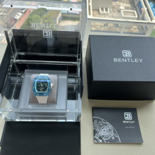 [브라이틀링] Breitling 브라이틀링 벤틀리 누드 스켈레톤 러버 42.2mm