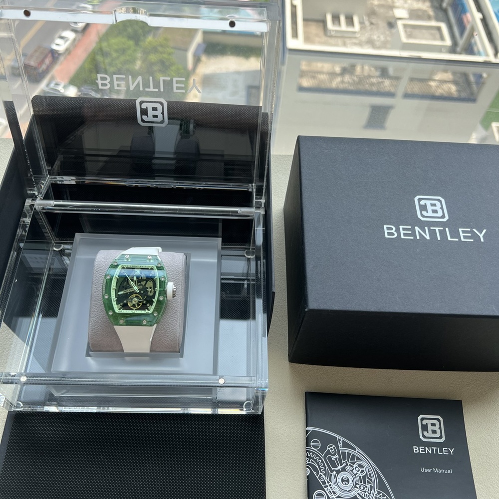 [브라이틀링] Breitling 브라이틀링 벤틀리 누드 스켈레톤 러버 42.2mm