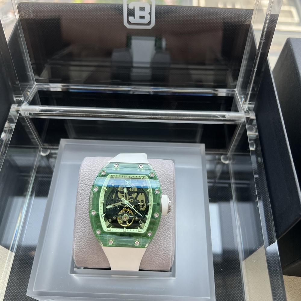 [브라이틀링] Breitling 브라이틀링 벤틀리 누드 스켈레톤 러버 42.2mm