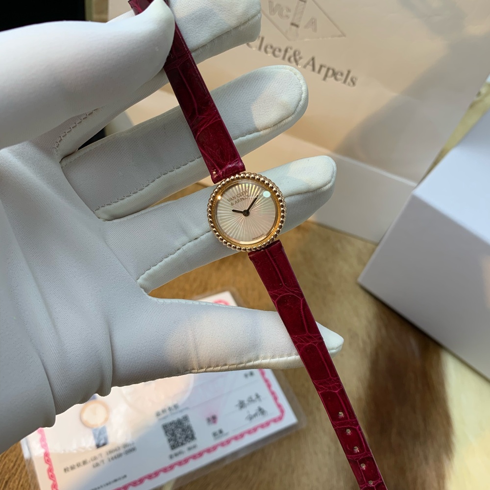 [반클리프 아펠] Van Cleef & Arpels 반클리프 아펠 아르펠 24mm